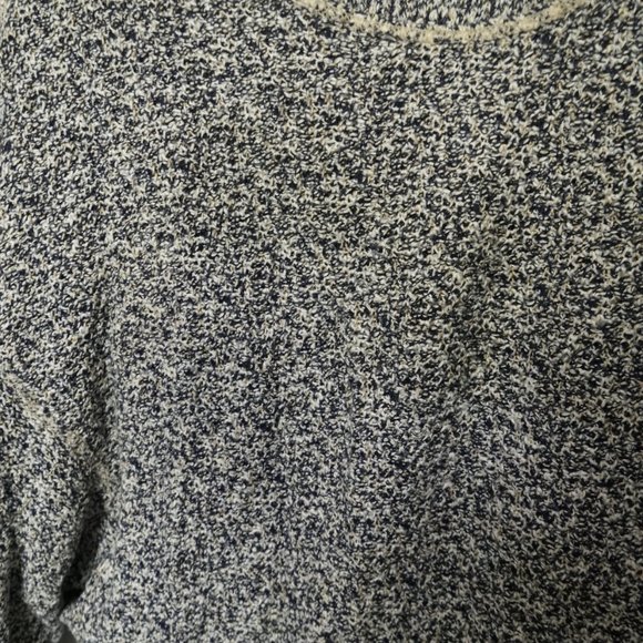 Gender neutral! Cozy grey and blue sweater top - Picture 2 of 3